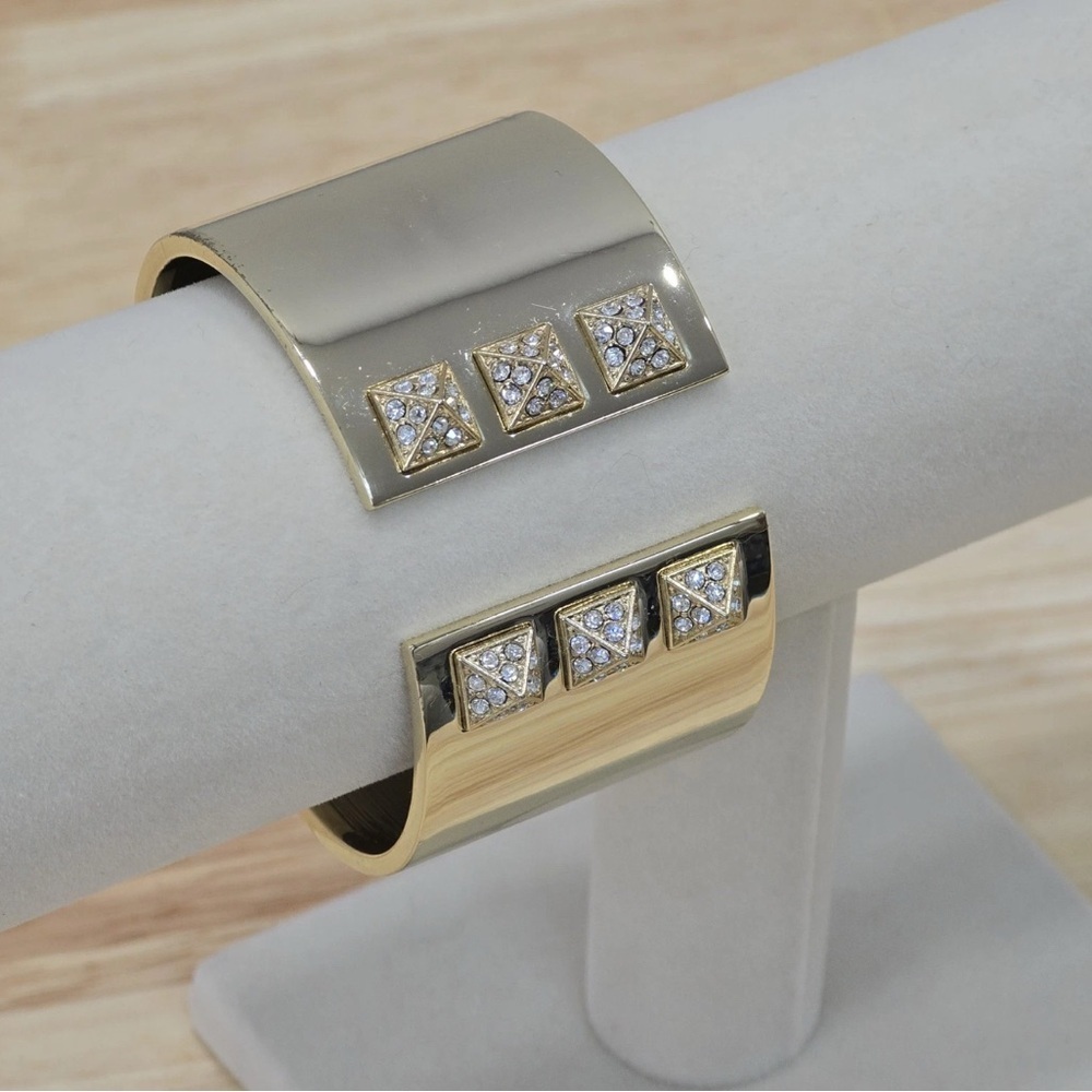 Victoria’s Secret Scandalous Hinge Gold Tone Cubic Zirconia Cuff Bangle Bracelet - Picture 4 of 12